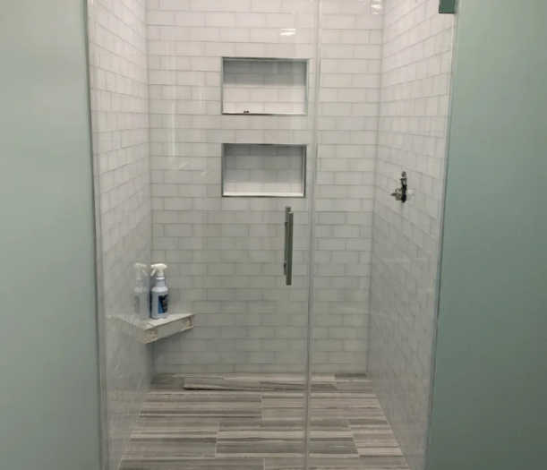 A stand up shower