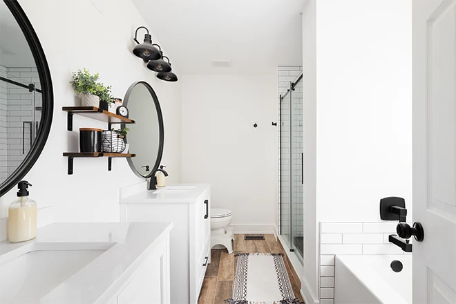 Modern farmhouse four fixture bathroom layout